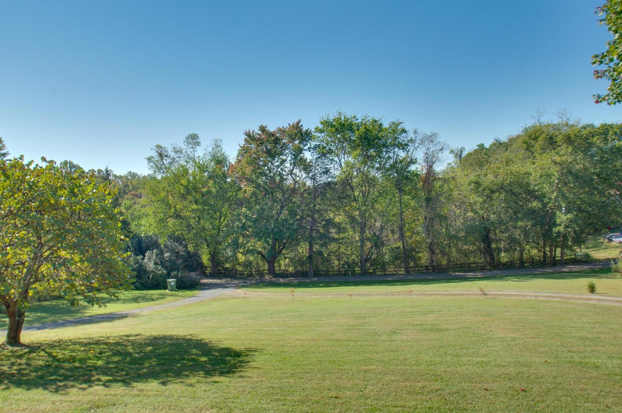 Cozy Log Cabin Getaway With Fire Pit And 3 Acres! Ruckersville Εξωτερικό φωτογραφία