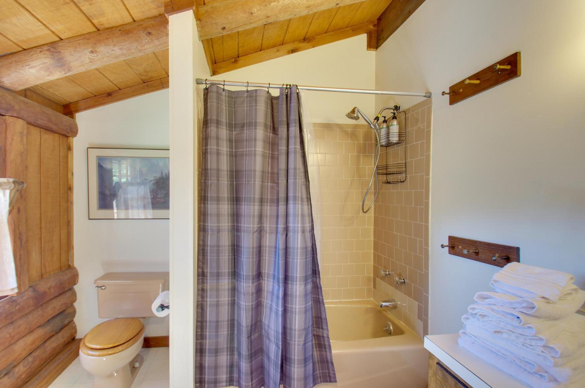 Cozy Log Cabin Getaway With Fire Pit And 3 Acres! Ruckersville Εξωτερικό φωτογραφία